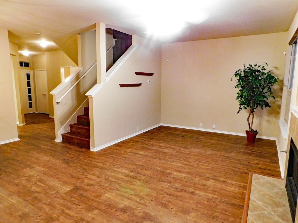 165-A Michaelis RD A, Kyle, TX 78640
