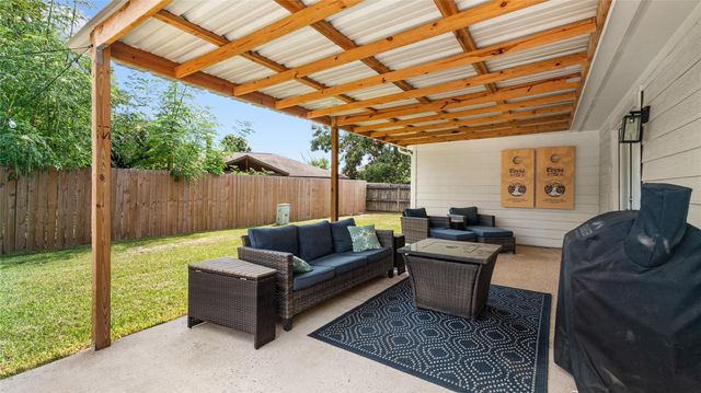 7822 Bighorn Street, Baytown, TX 77521