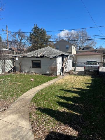 2221 N 73rd Court, Elmwood Park, IL 60707