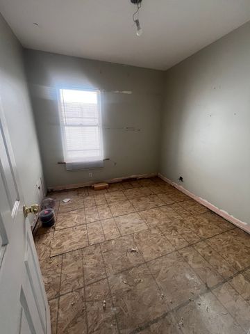 2221 N 73rd Court, Elmwood Park, IL 60707