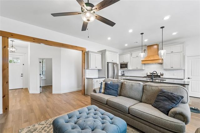1304 Torrey Pines Road, Norman, OK 73072