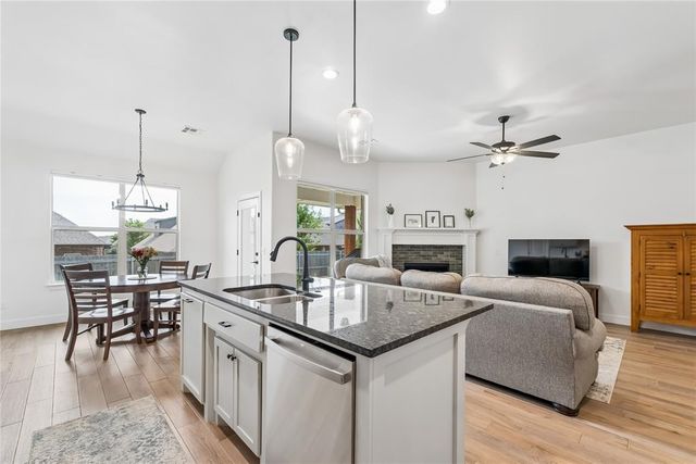 1304 Torrey Pines Road, Norman, OK 73072