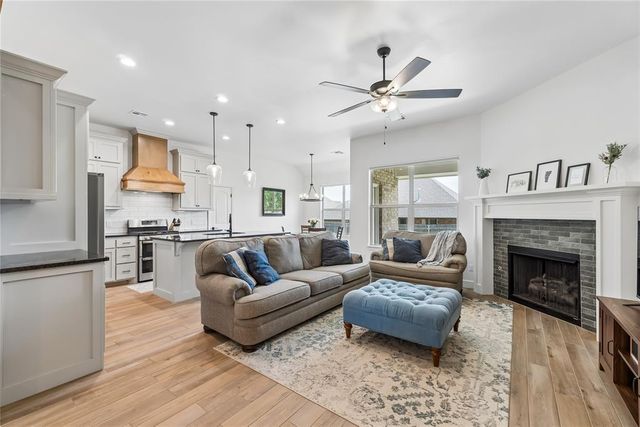 1304 Torrey Pines Road, Norman, OK 73072