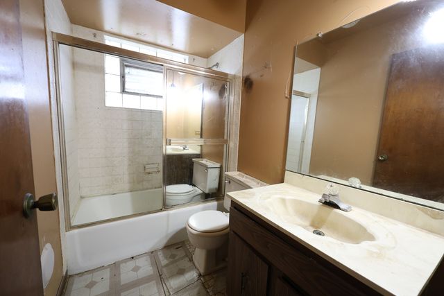 15026 Diekman Court, Dolton, IL 60419