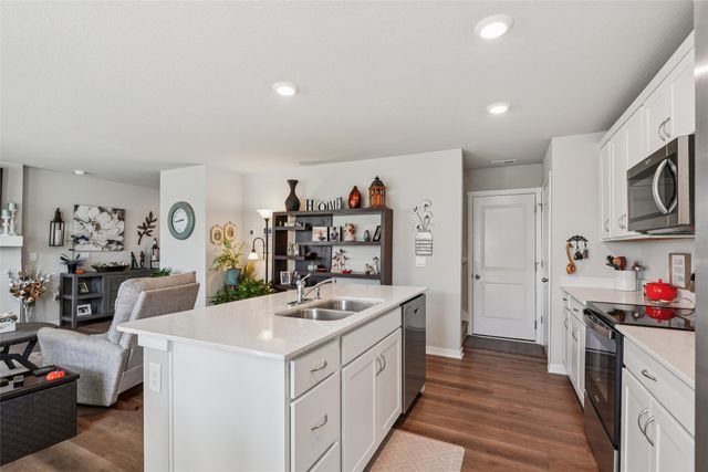 5504 144th Street, Urbandale, IA 50323