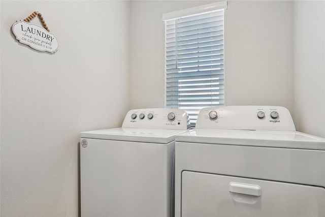 5504 144th Street, Urbandale, IA 50323