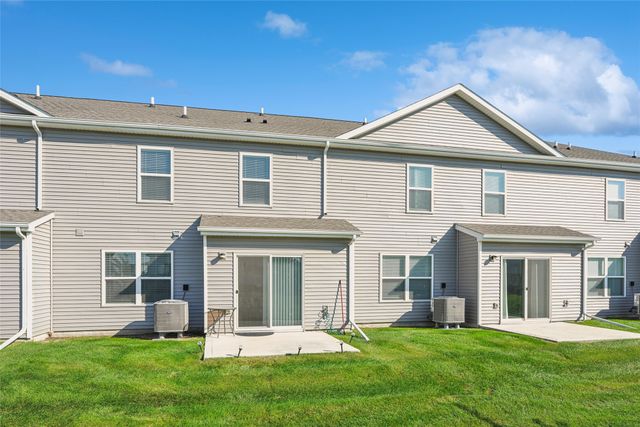 5504 144th Street, Urbandale, IA 50323