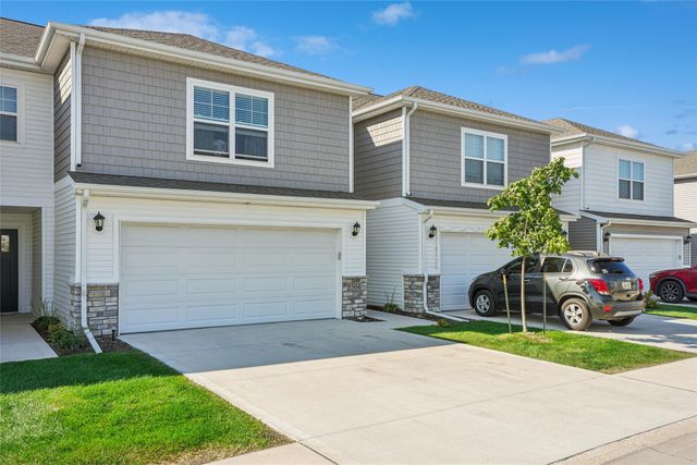 5504 144th Street, Urbandale, IA 50323