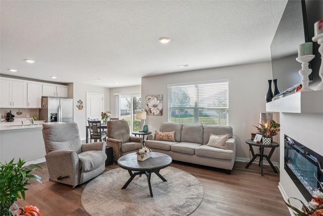 5504 144th Street, Urbandale, IA 50323