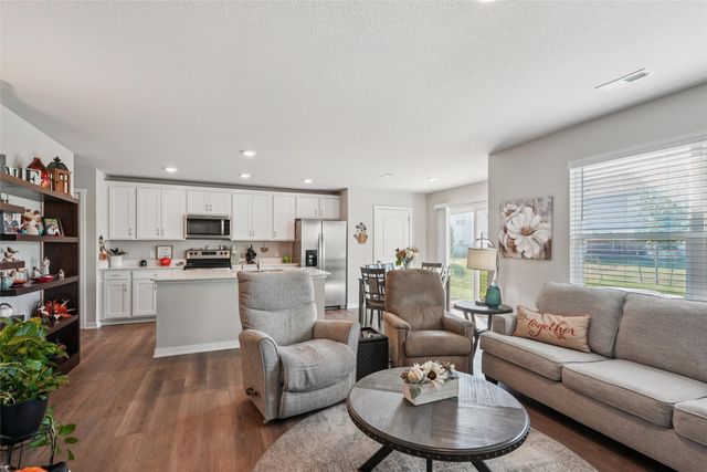 5504 144th Street, Urbandale, IA 50323