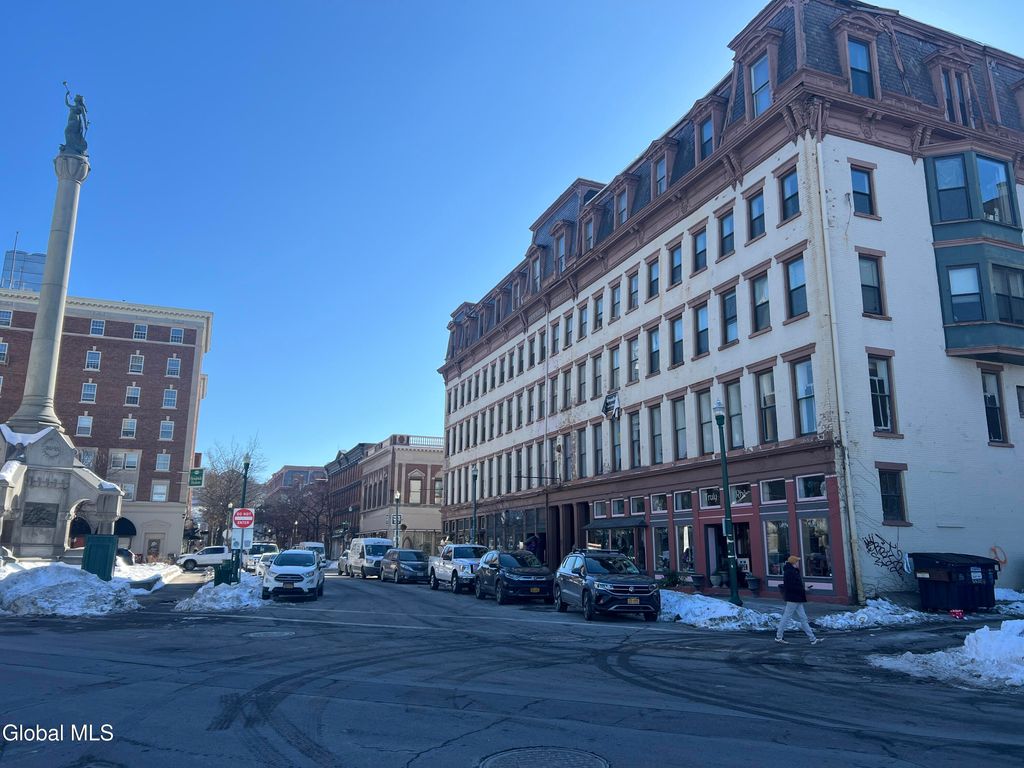 5 Broadway 412, Troy, NY 12180