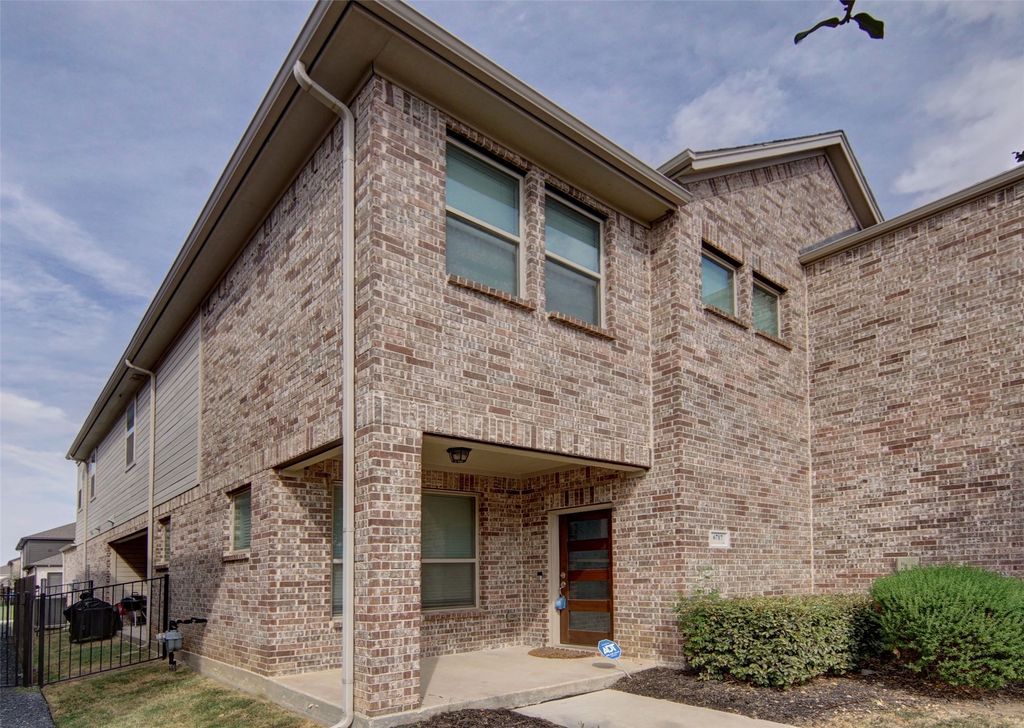 6717 Windlord Drive, Fort Worth, TX 76179 — photo 2