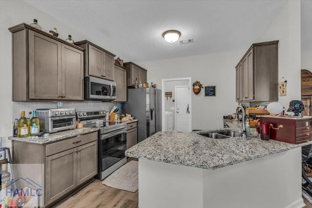 201 Turpentine Trail, Hinesville, GA 31313