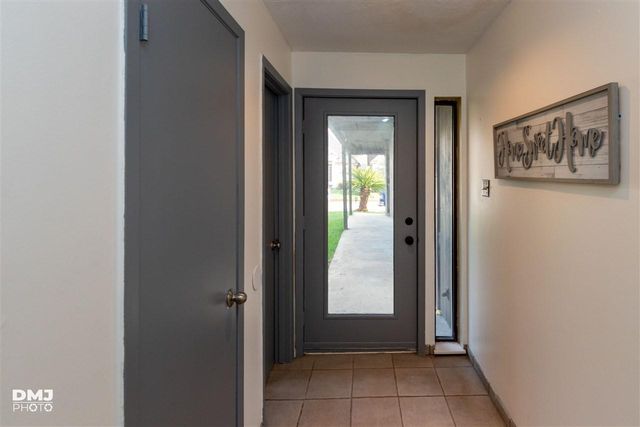 6770 Lexington Drive, Beaumont, TX 77706