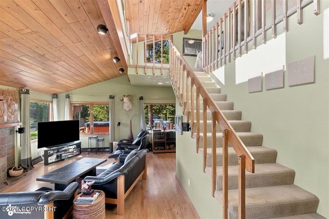 7051 Lake O The Hills Circle, Anchorage, AK 99516