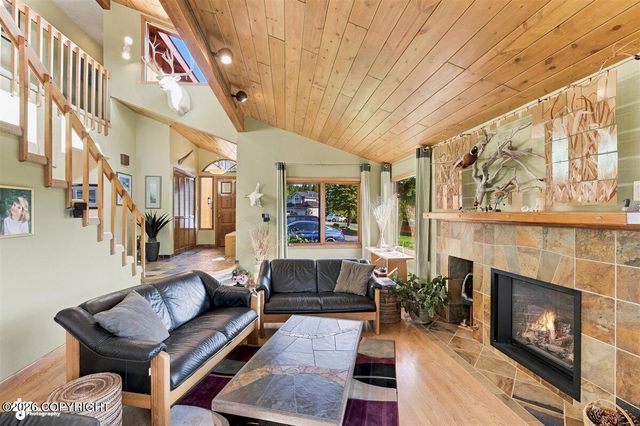 7051 Lake O The Hills Circle, Anchorage, AK 99516