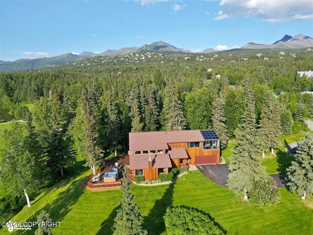 7051 Lake O The Hills Circle, Anchorage, AK 99516