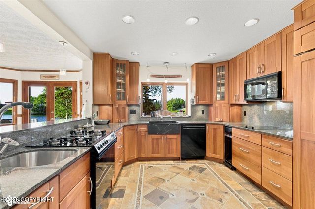 7051 Lake O The Hills Circle, Anchorage, AK 99516