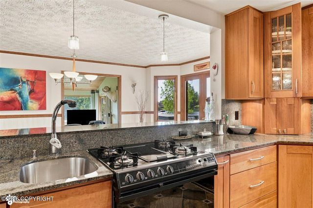 7051 Lake O The Hills Circle, Anchorage, AK 99516