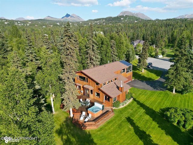 7051 Lake O The Hills Circle, Anchorage, AK 99516