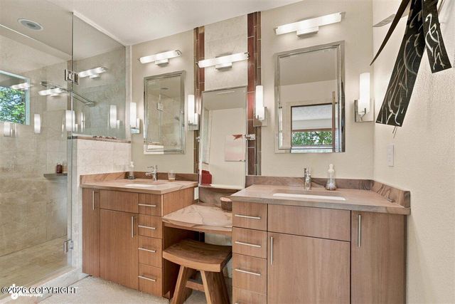 7051 Lake O The Hills Circle, Anchorage, AK 99516