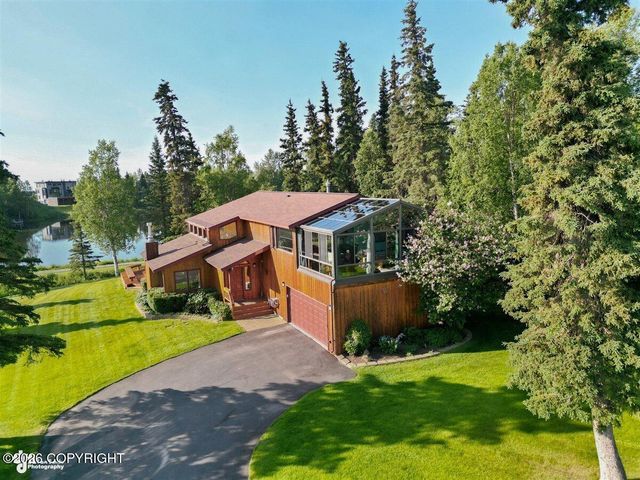 7051 Lake O The Hills Circle, Anchorage, AK 99516