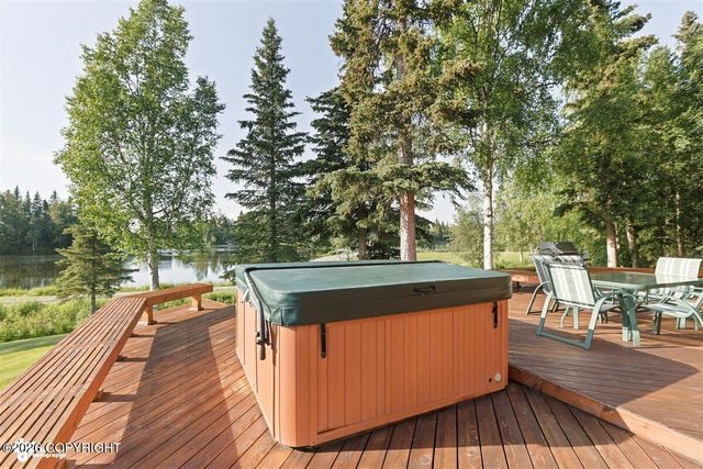 7051 Lake O The Hills Circle, Anchorage, AK 99516