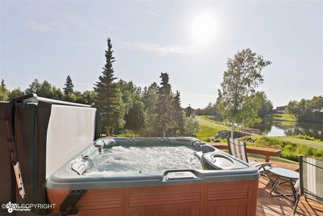 7051 Lake O The Hills Circle, Anchorage, AK 99516