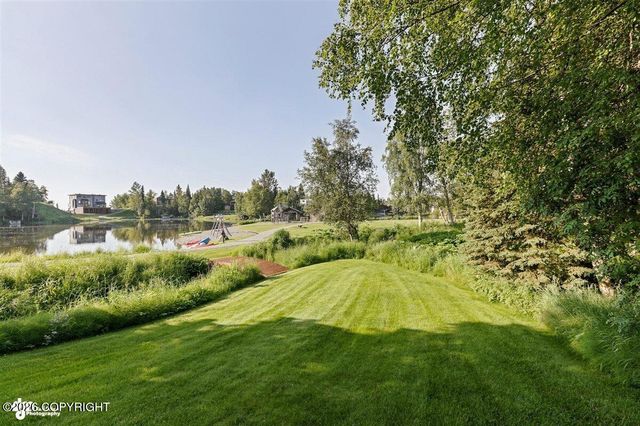 7051 Lake O The Hills Circle, Anchorage, AK 99516