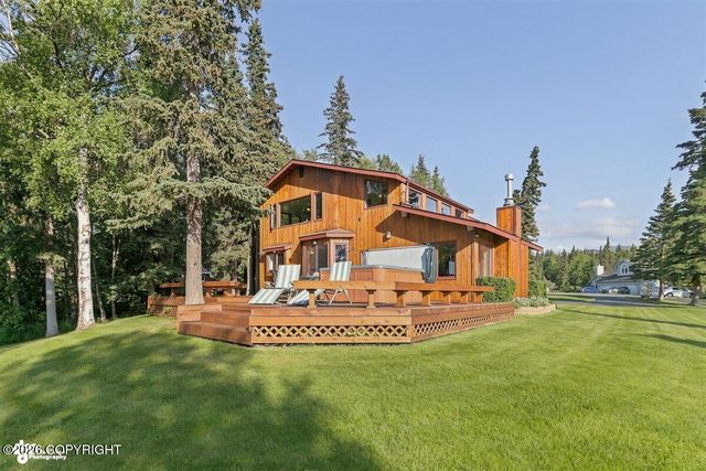 7051 Lake O The Hills Circle, Anchorage, AK 99516