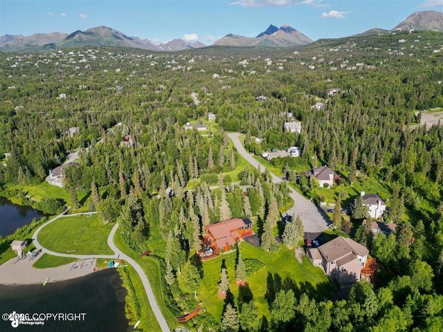 7051 Lake O The Hills Circle, Anchorage, AK 99516