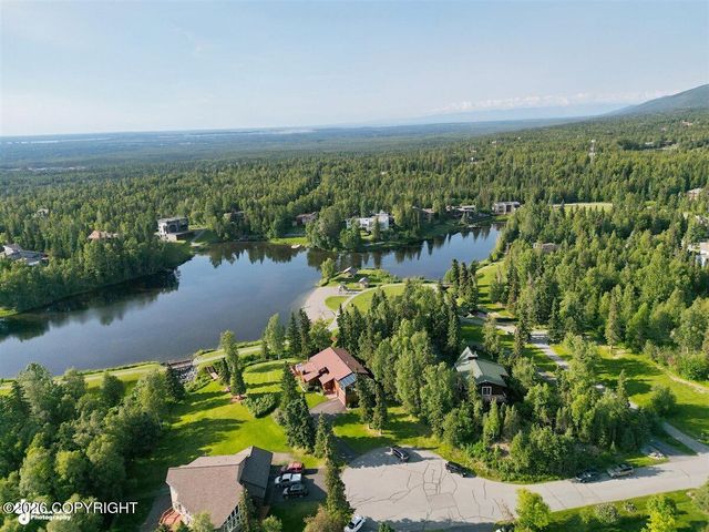 7051 Lake O The Hills Circle, Anchorage, AK 99516