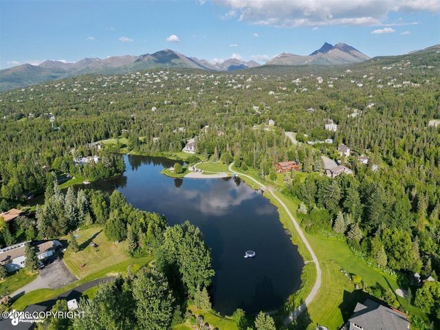 7051 Lake O The Hills Circle, Anchorage, AK 99516