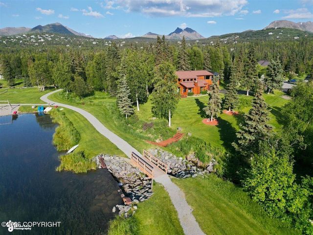7051 Lake O The Hills Circle, Anchorage, AK 99516