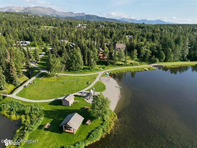 7051 Lake O The Hills Circle, Anchorage, AK 99516