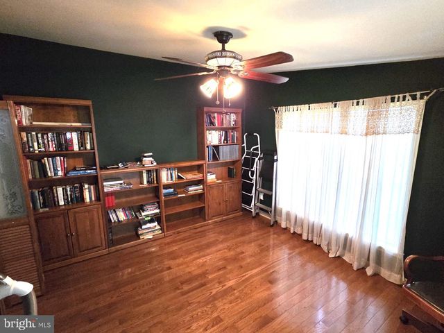 64 HICKORY LANE, Mays Landing, NJ 08330