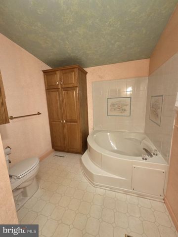 64 HICKORY LANE, Mays Landing, NJ 08330