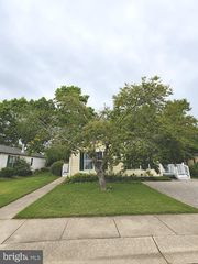 64 HICKORY LANE, Mays Landing, NJ 08330
