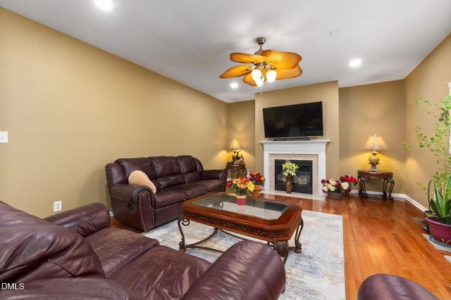 3040 Kilarney Ridge Loop, Cary, NC 27511