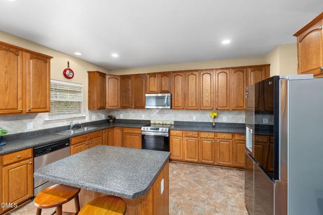 3040 Kilarney Ridge Loop, Cary, NC 27511