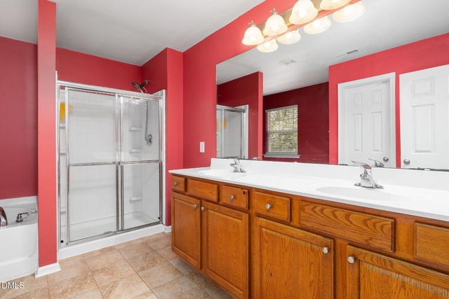 3040 Kilarney Ridge Loop, Cary, NC 27511