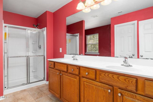 3040 Kilarney Ridge Loop, Cary, NC 27511