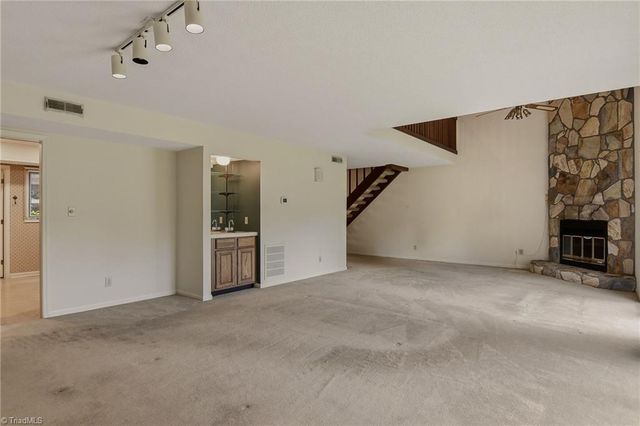187 Spyglass Drive, Advance, NC 27006