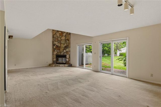 187 Spyglass Drive, Advance, NC 27006