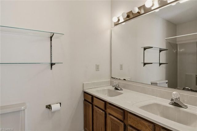 187 Spyglass Drive, Advance, NC 27006