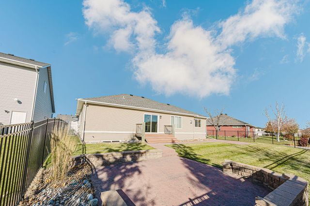 3463 Loberg Drive, West Fargo, ND 58078