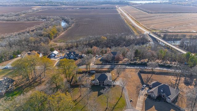 13 Loyal Lane, Greenbrier, AR 72058