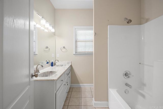 13 Loyal Lane, Greenbrier, AR 72058