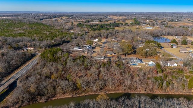 13 Loyal Lane, Greenbrier, AR 72058