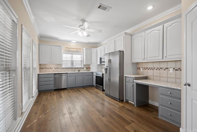 13 Loyal Lane, Greenbrier, AR 72058